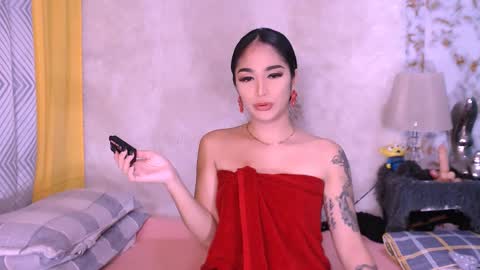 Thalia online show from February 11, 12:25 pm