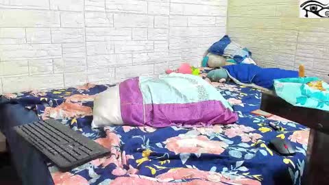 Thalia   online show from March 7, 9:48 pm