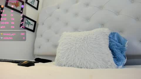 Snapshot of thaliia_gomez chatting on February 10, 10:19 pm online show from February 10, 10:19 pm