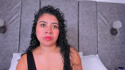 thara webstter online show from April 14, 11:46 am