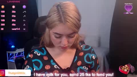 Snapshot of thatgirl2003 chatting on October 12, 1:26 pm online show from October 12, 1:26 pm