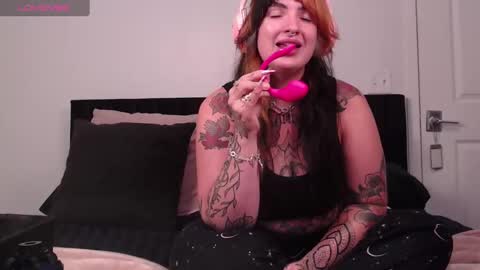 Thatwitch710 online show from September 24, 3:02 am