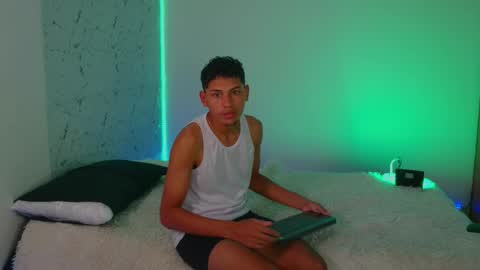 Sean OPry   online show from December 1, 4:27 pm