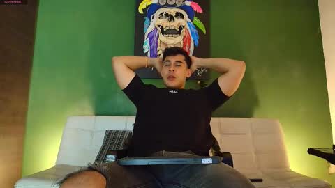 SCOTT  THEO  KAMERON  GENDERSON online show from November 28, 3:36 am