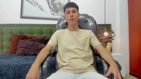   T H E    M A R K   K I N G online show from February 22, 4:53 pm