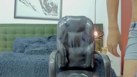   T H E    M A R K   K I N G online show from December 2, 5:33 pm