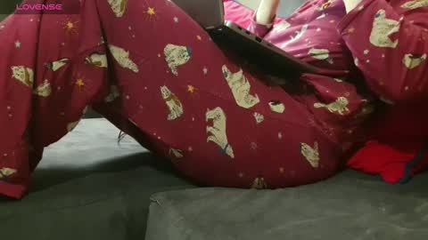 Stephan 34  Cassandra 25 online show from March 1, 10:03 pm