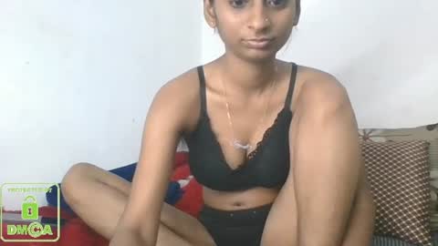 Snapshot of the_right_girl chatting on February 8, 10:18 am Suzan Sexy online show from February 8, 10:18 am
