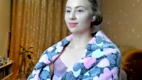 Ally    STREAMING ON TWITCH NOW Check my Twitter for updates online show from January 11, 10:18 pm