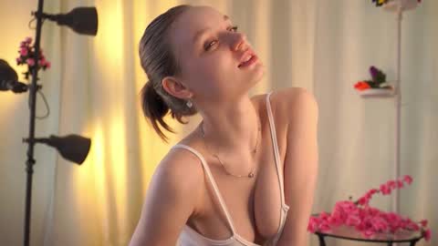 Emma online show from October 15, 4:16 am