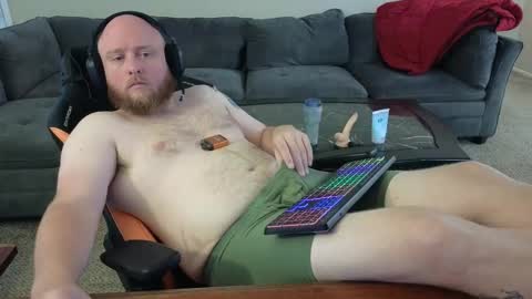 Snapshot of theballboy chatting on October 18, 9:41 pm theballboy online show from October 18, 9:41 pm
