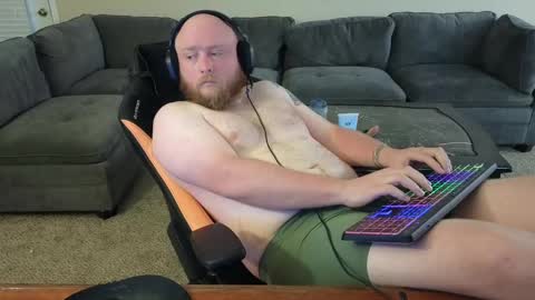 Snapshot of theballboy chatting on September 24, 10:38 pm theballboy online show from September 24, 10:38 pm