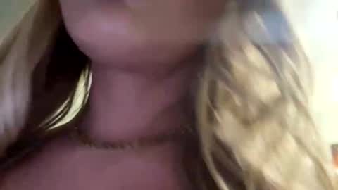 theblondebunni online show from April 5, 2:30 am