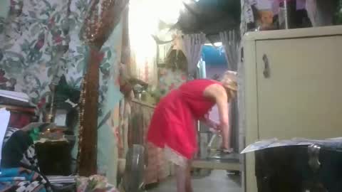 Snapshot of thecannibalsalt chatting on November 2, 1:49 am thecannibalsalt online show from November 2, 1:49 am