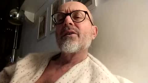 Snapshot of thedeardaddy chatting on January 23, 12:25 am Venice man online show from January 23, 12:25 am