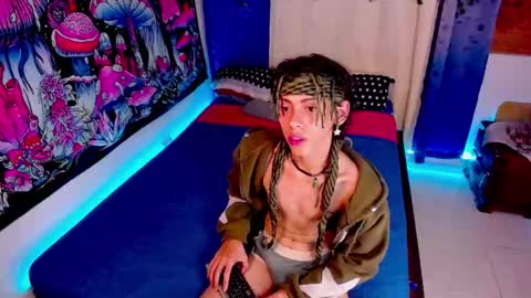 ethan online show from April 22, 1:35 am