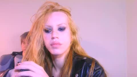 Yolanda online show from December 20, 6:59 pm