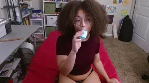 olly online show from November 6, 7:39 pm