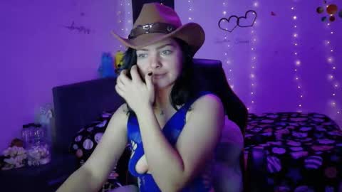 TheFarmergirl online show from November 4, 6:15 am