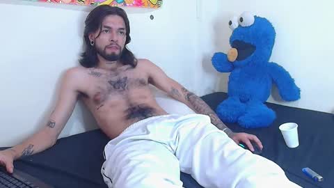 independent Model online show from January 27, 11:33 pm