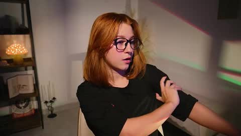 Snapshot of thegingerp chatting on February 10, 11:34 pm Streaming mostly at online show from February 10, 11:34 pm