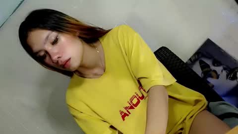 laisa online show from November 23, 12:03 pm