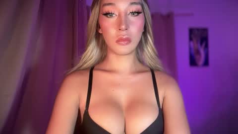 Snapshot of thehornyjane chatting on October 13, 1:24 pm JANE online show from October 13, 1:24 pm