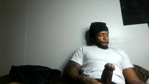 IXMCOUPLE444 online show from March 18, 2:17 am