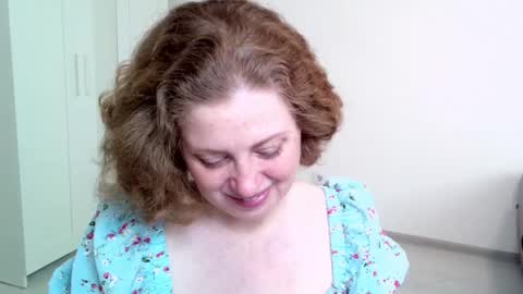 Snapshot of theladysblush chatting on February 26, 5:46 am Ella online show from February 26, 5:46 am