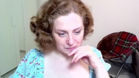 Snapshot of theladysblush chatting on January 31, 9:48 pm Ella online show from January 31, 9:48 pm