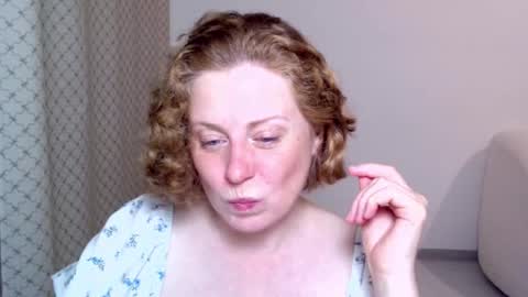 Snapshot of theladysblush chatting on October 7, 6:37 pm Ella online show from October 7, 6:37 pm