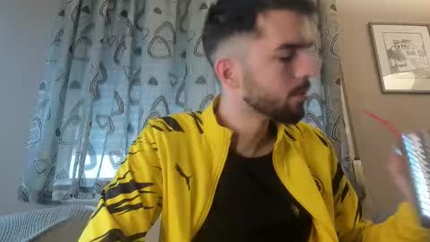 themmistokles online show from December 20, 10:16 am