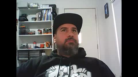 Snapshot of theozbeardguy chatting on October 6, 1:45 am aussiebeard online show from October 6, 1:45 am