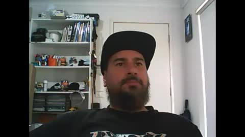 Snapshot of theozbeardguy chatting on March 11, 12:44 am aussiebeard online show from March 11, 12:44 am