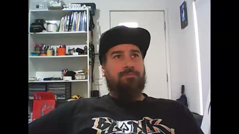 Snapshot of theozbeardguy chatting on February 15, 2:04 am aussiebeard online show from February 15, 2:04 am