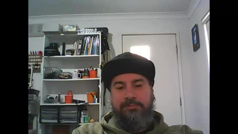 Snapshot of theozbeardguy chatting on September 12, 3:19 am aussiebeard online show from September 12, 3:19 am