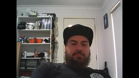 Snapshot of theozbeardguy chatting on March 2, 1:04 am aussiebeard online show from March 2, 1:04 am