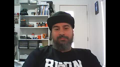 Snapshot of theozbeardguy chatting on October 17, 2:48 am aussiebeard online show from October 17, 2:48 am
