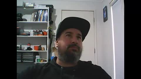 aussiebeard online show from November 26, 2:20 am