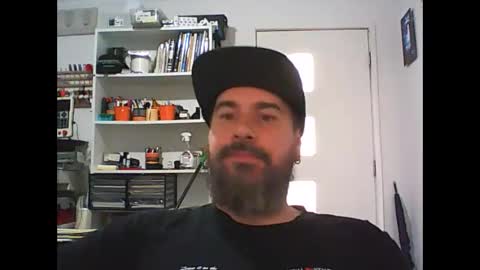 Snapshot of theozbeardguy chatting on January 15, 12:30 am aussiebeard online show from January 15, 12:30 am