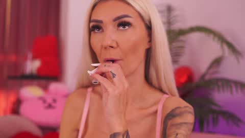 Deea  online show from November 2, 9:20 am