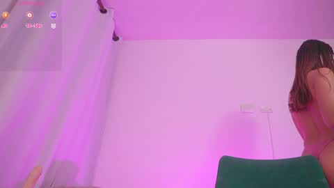 Snapshot of therealpeach_ chatting on January 22, 5:48 am    online show from January 22, 5:48 am