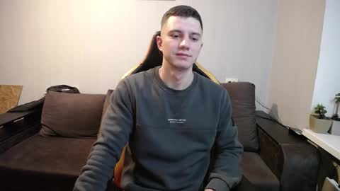 Nick   online show from November 6, 6:44 pm