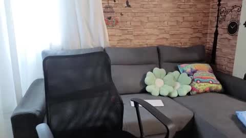 therosepetal online show from September 9, 8:36 am