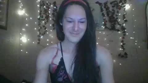 Snapshot of thesillymillie chatting on December 10, 3:20 am sillymillie0 online show from December 10, 3:20 am