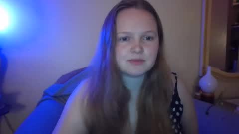 thestrawberrycreme online show from December 27, 10:16 pm