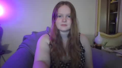 thestrawberrycreme online show from December 26, 3:10 pm