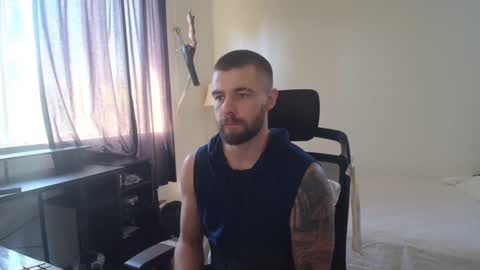 Snapshot of theufcfan_8181 chatting on October 8, 8:59 pm troy online show from October 8, 8:59 pm