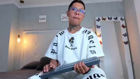 Thiago online show from March 9, 3:49 pm