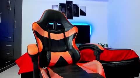 Snapshot of thiago_cp01 chatting on March 11, 9:13 am Thiago online show from March 11, 9:13 am